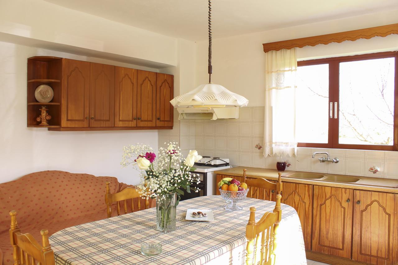 Pelagion II Sea Coral - Beachfront Holiday Home Kypseli Extérieur photo